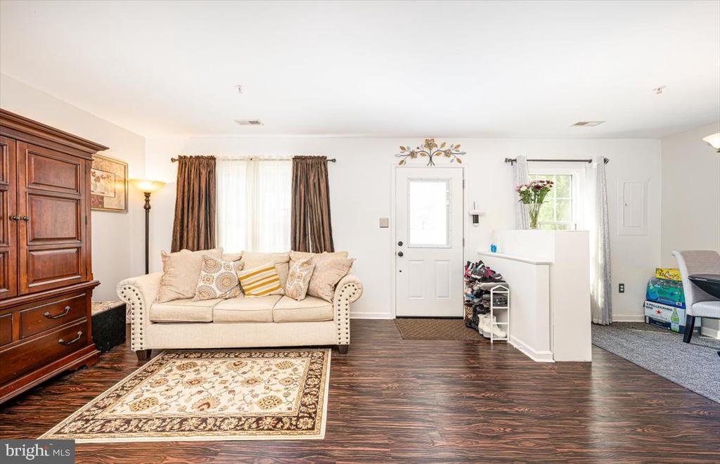 111 Whitestone Way