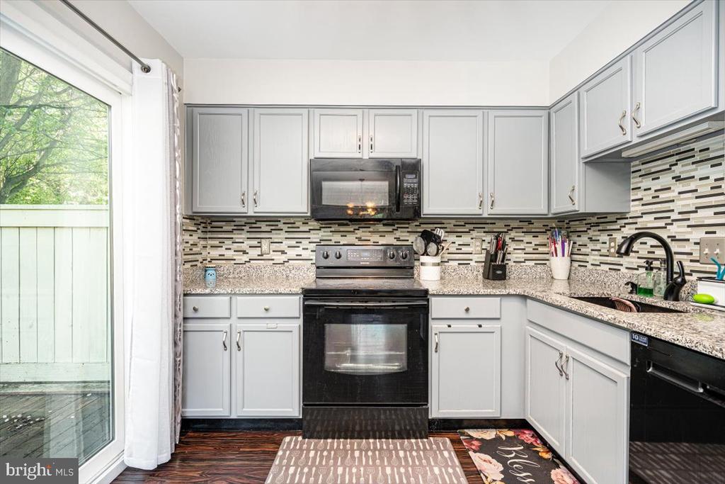 111 Whitestone Way