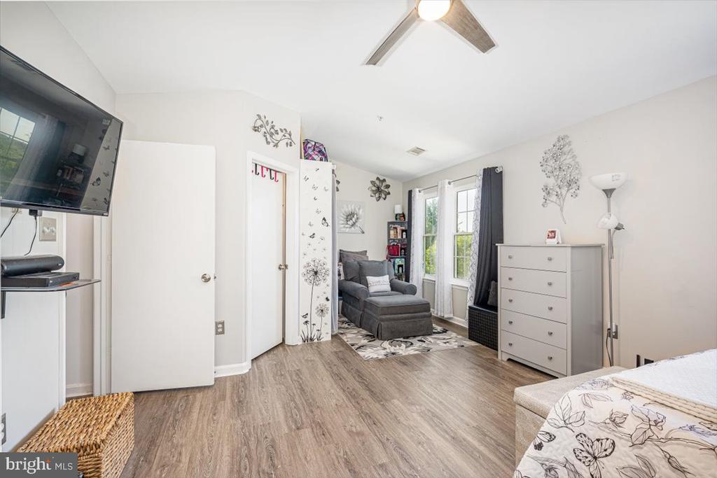 111 Whitestone Way