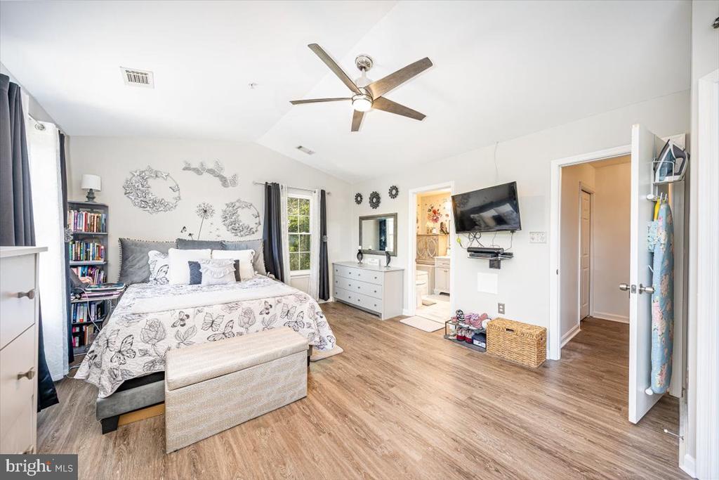 111 Whitestone Way