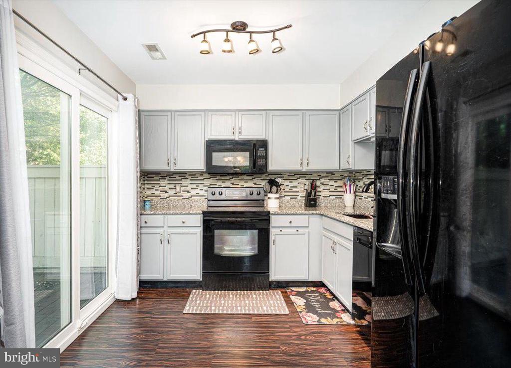 111 Whitestone Way