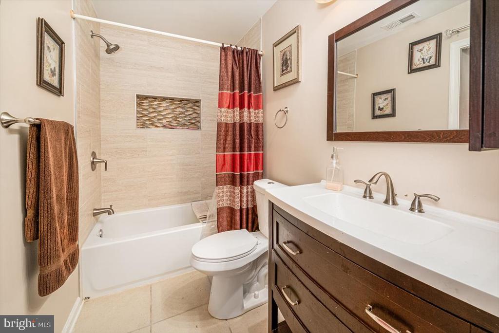 111 Whitestone Way