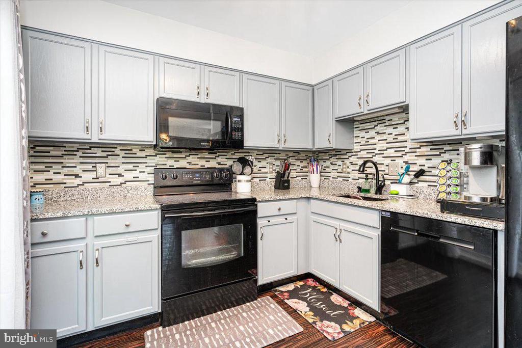 111 Whitestone Way