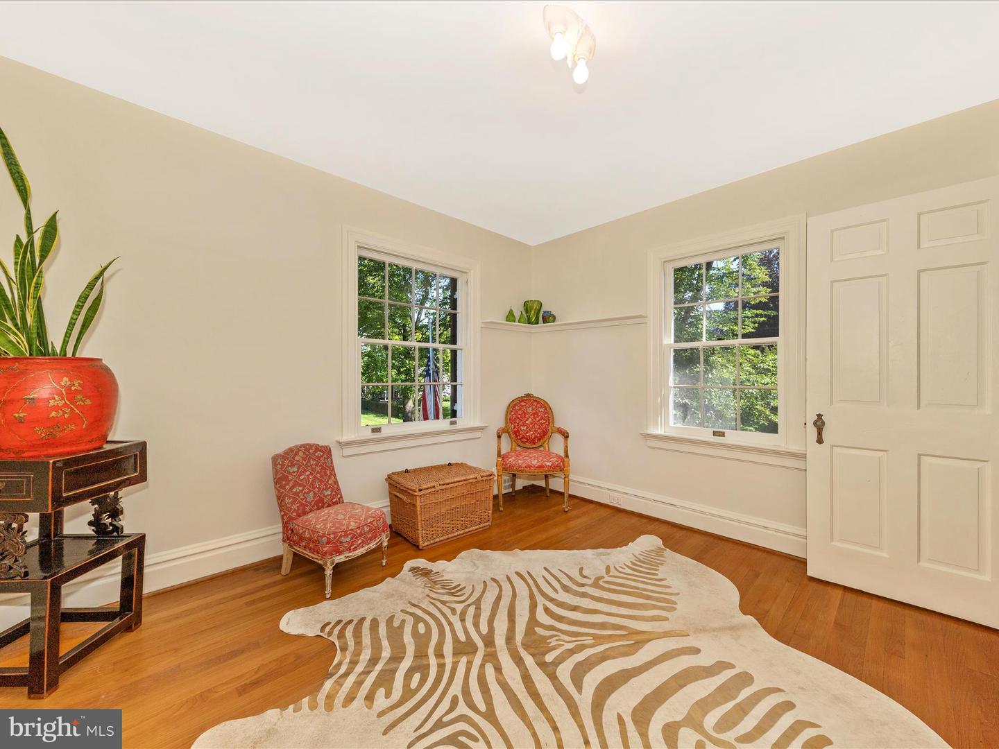 306 Grove Blvd