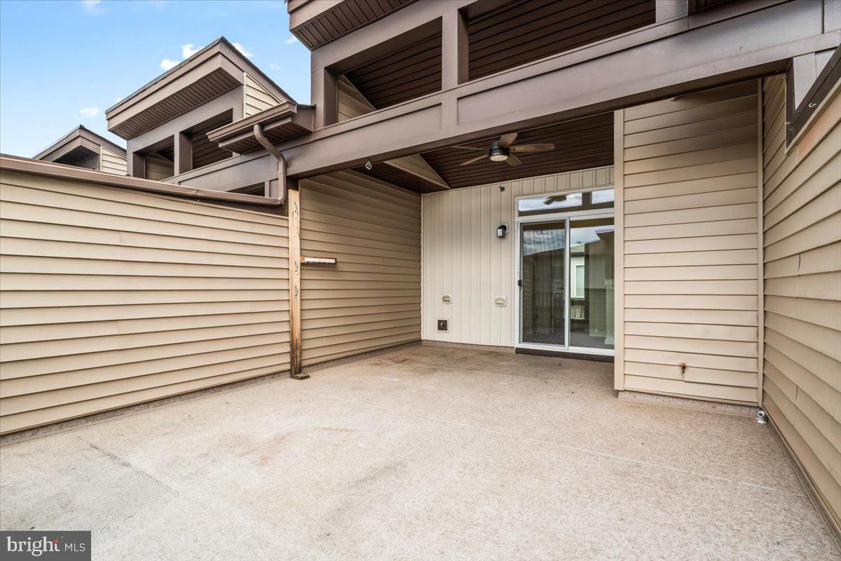 1502 TRAFALGAR LN