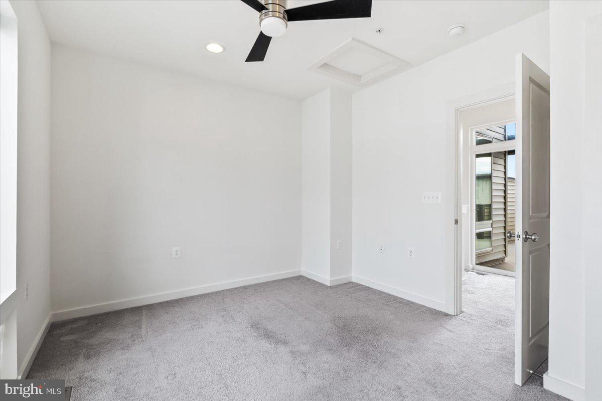 1502 TRAFALGAR LN