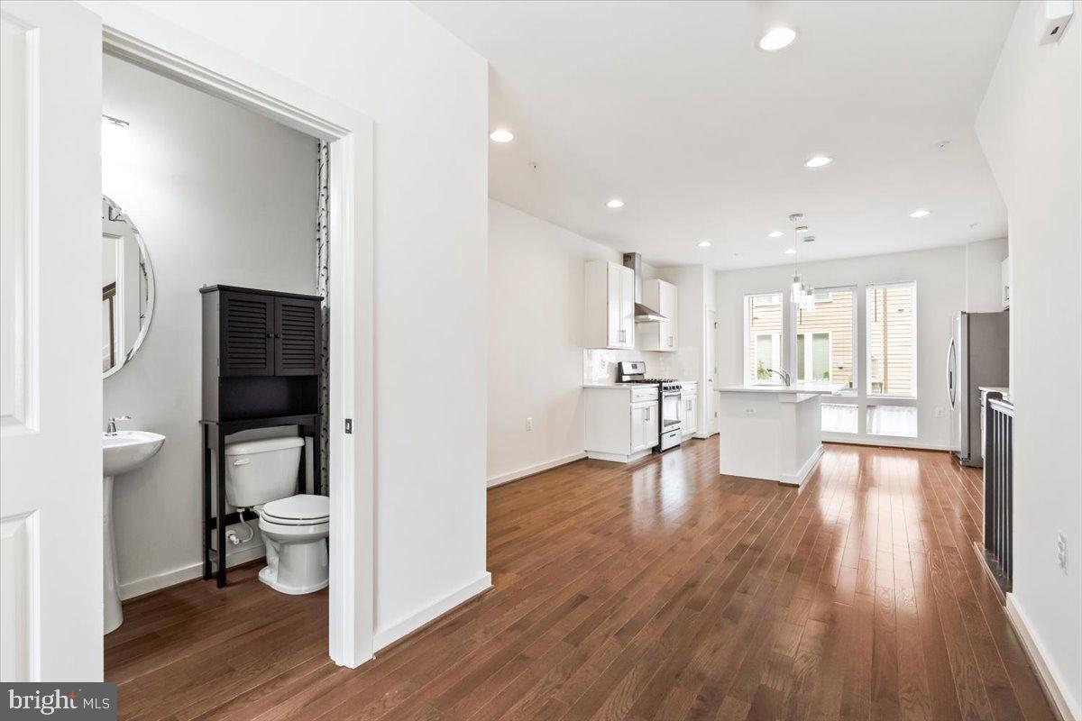 1502 TRAFALGAR LN