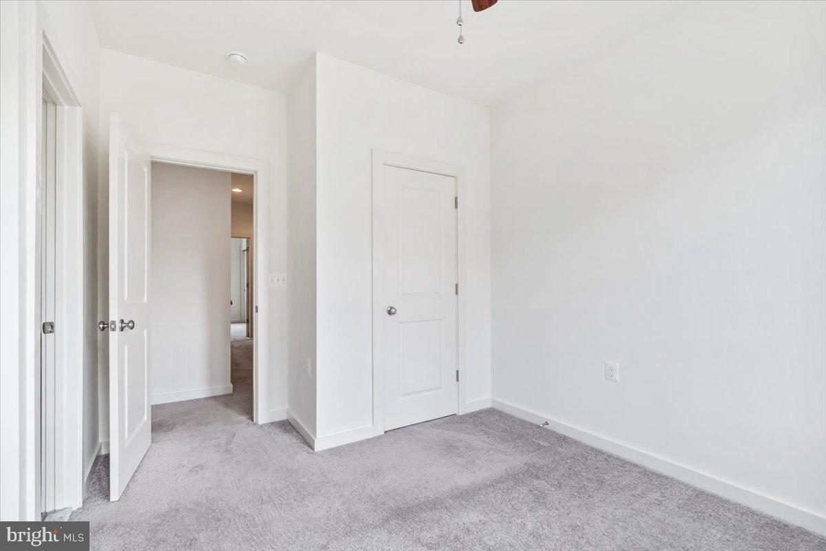 1502 TRAFALGAR LN