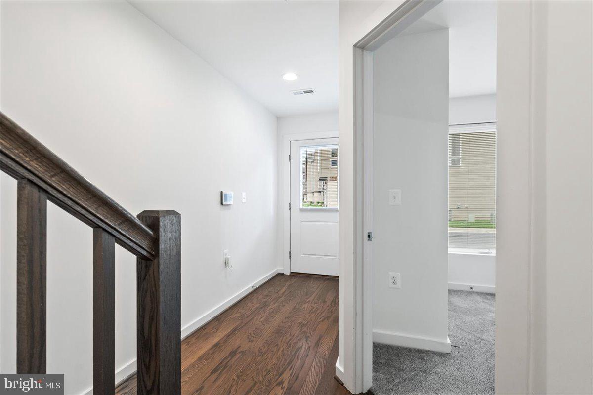 1502 TRAFALGAR LN