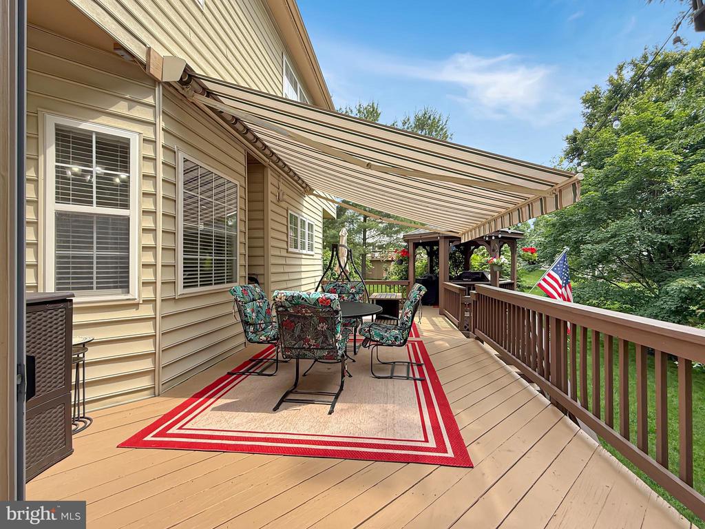 5590 Broadmoor Ter North Ter