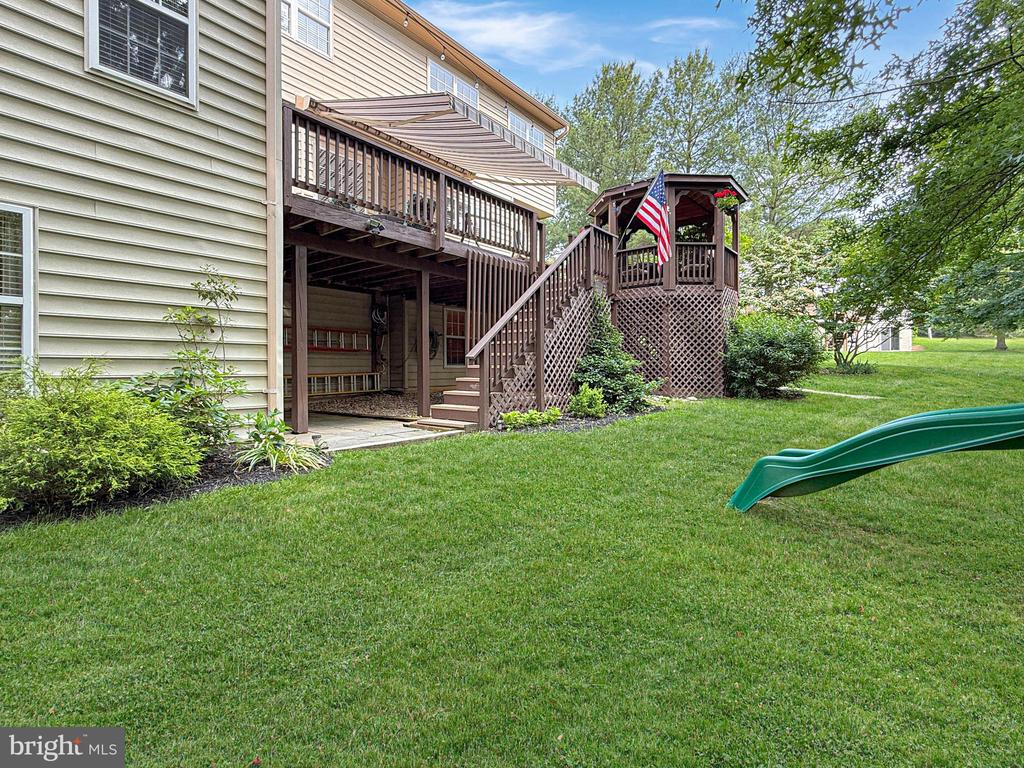 5590 Broadmoor Ter North Ter