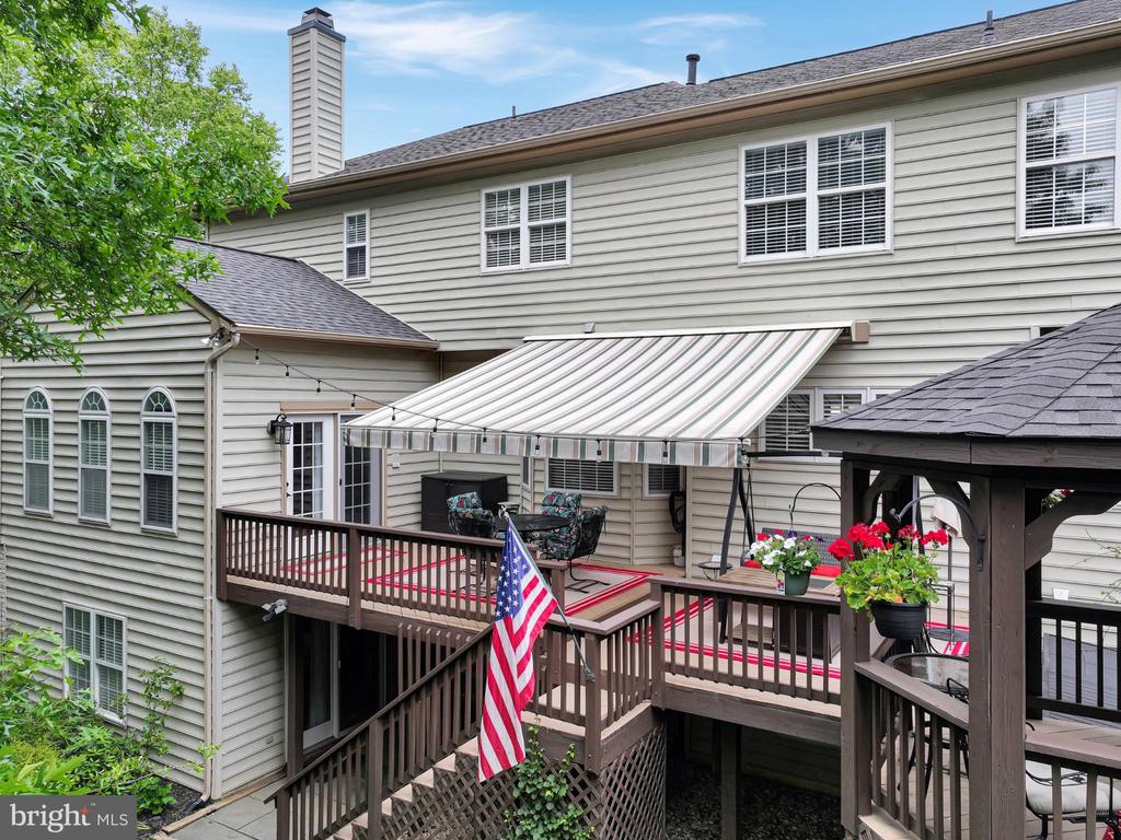 5590 Broadmoor Ter North Ter