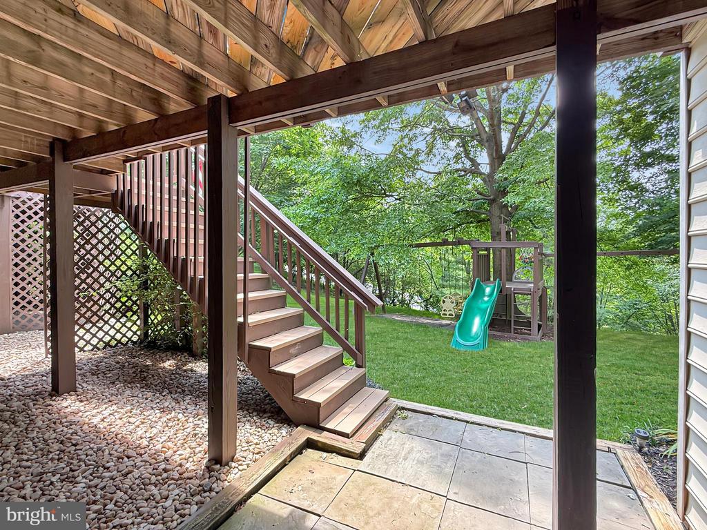 5590 Broadmoor Ter North Ter