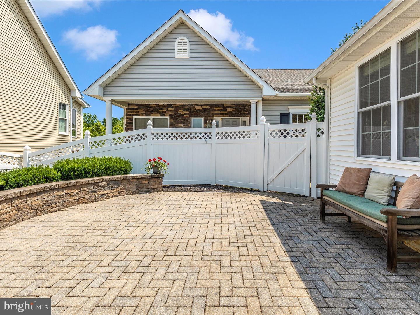 6 Stine Ct