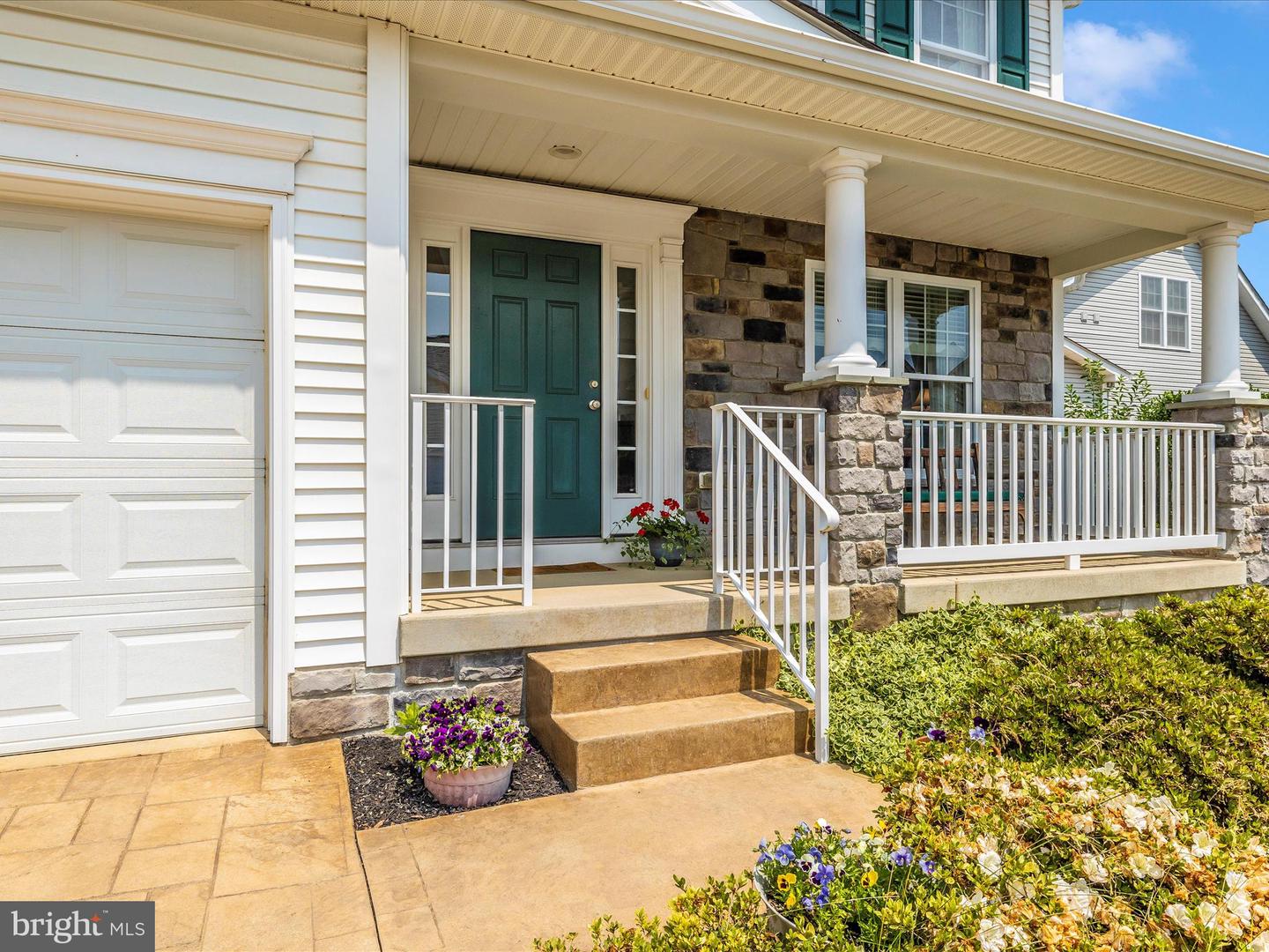 6 Stine Ct