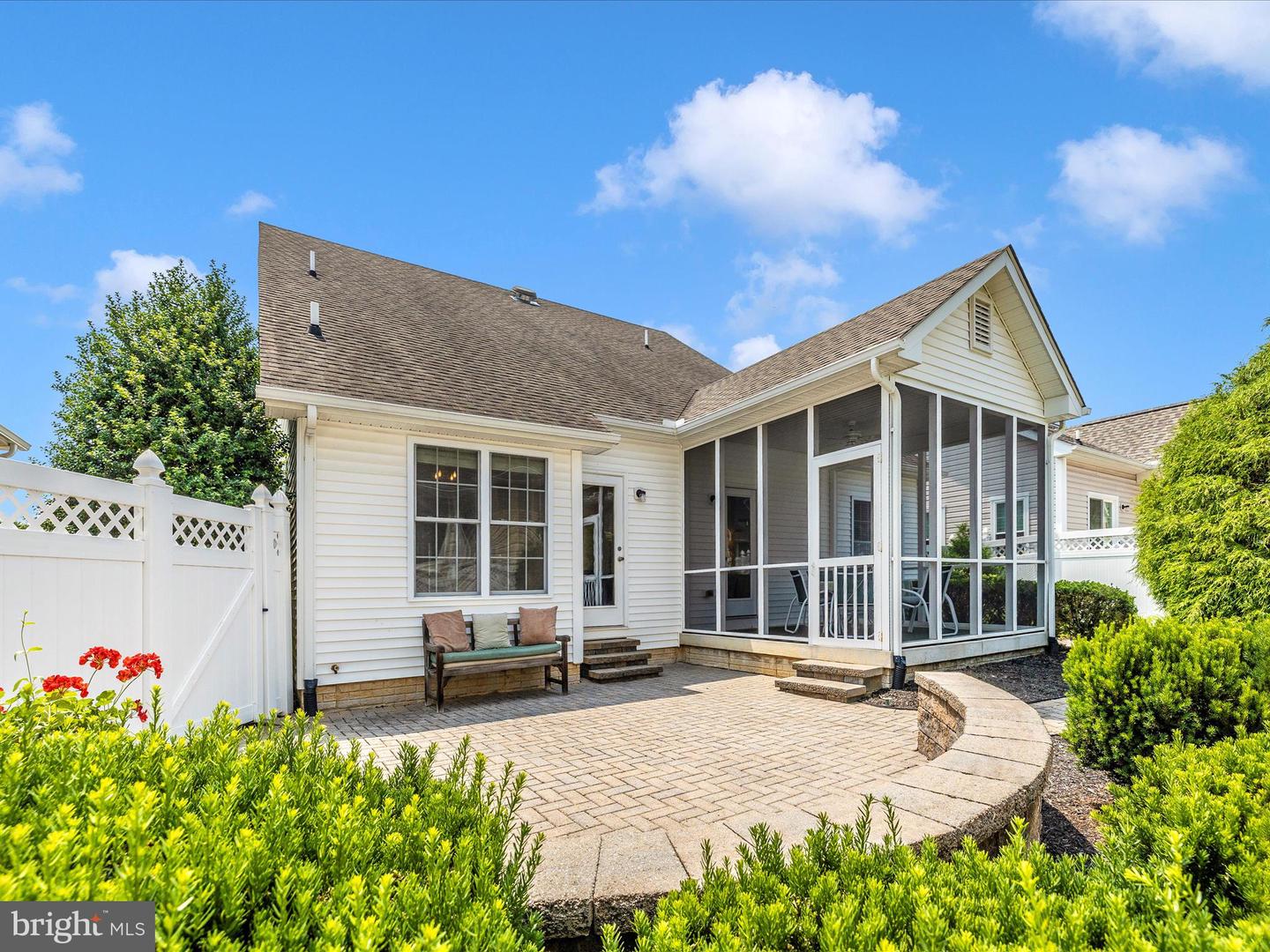 6 Stine Ct