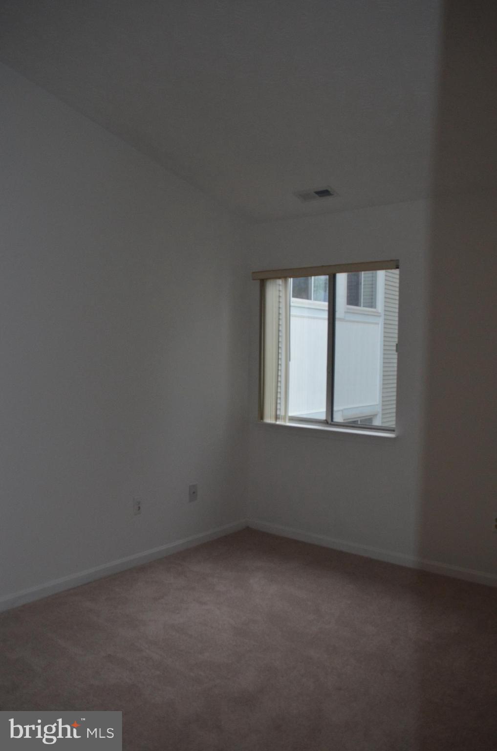 2137 Wainwright Ct #2d