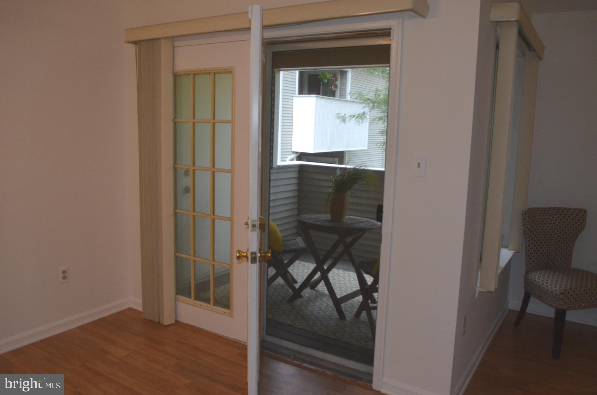 2137 Wainwright Ct #2d