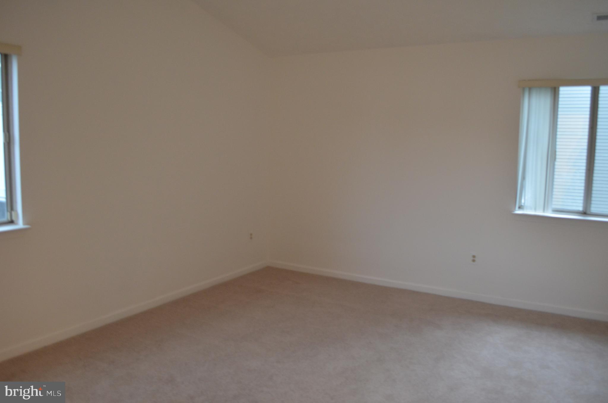 2137 Wainwright Ct #2d