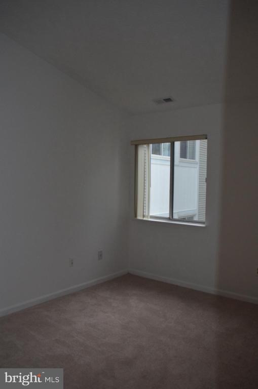 2137 Wainwright Ct #2d