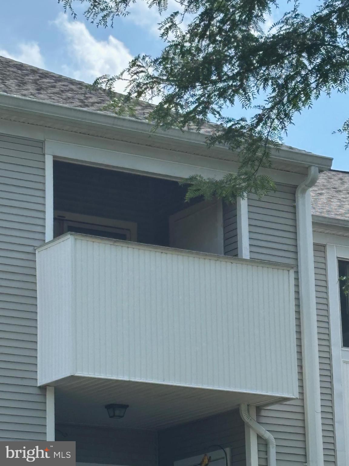 2137 Wainwright Ct #2d