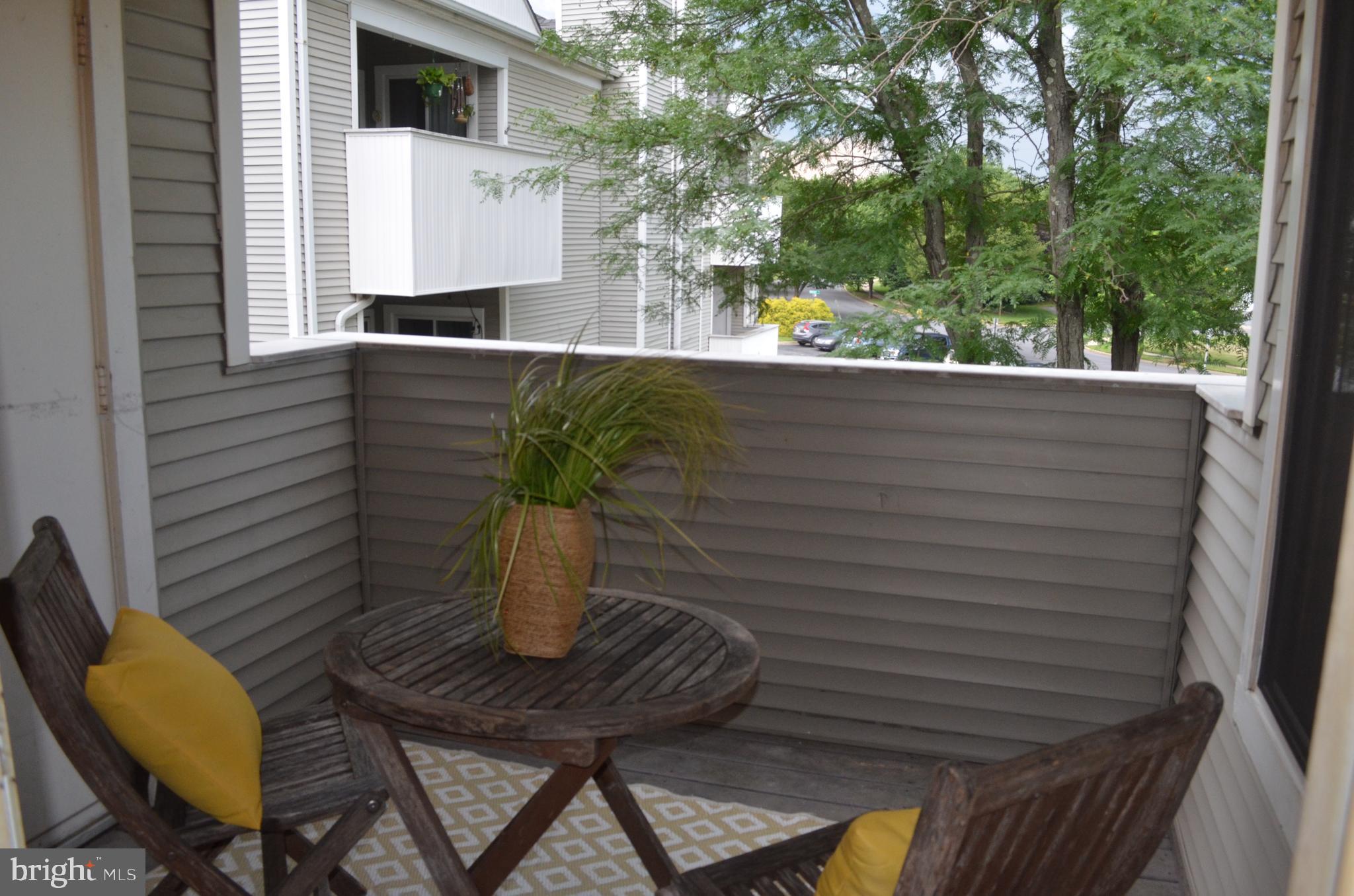 2137 Wainwright Ct #2d