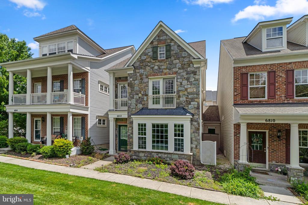 6812 CHICKADEE LANE