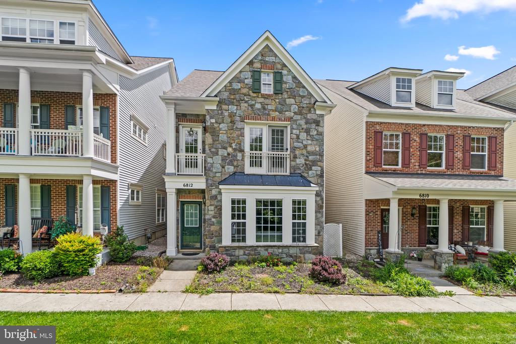 6812 CHICKADEE LANE