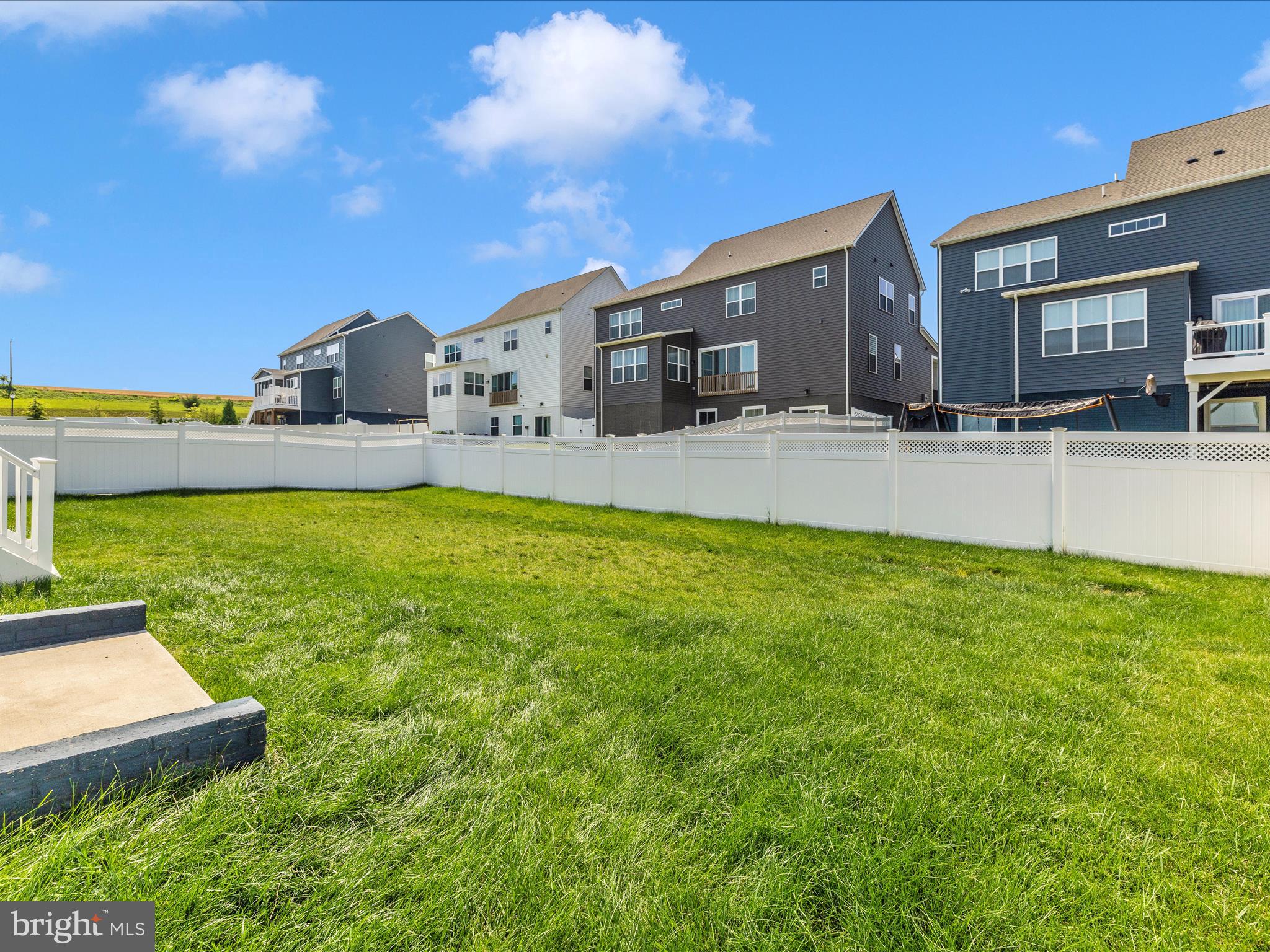 4712 Hazelnut Ct