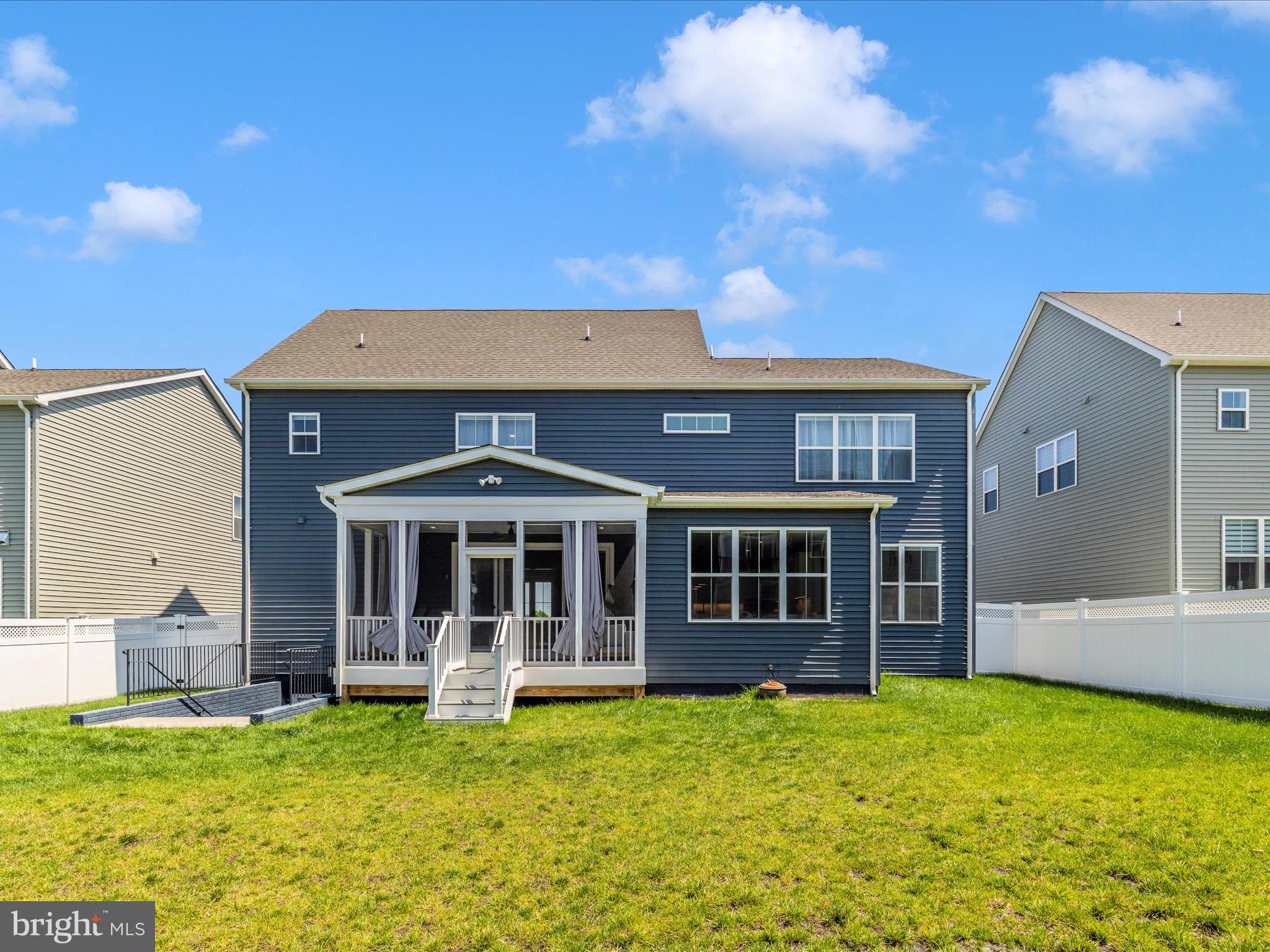 4712 Hazelnut Ct