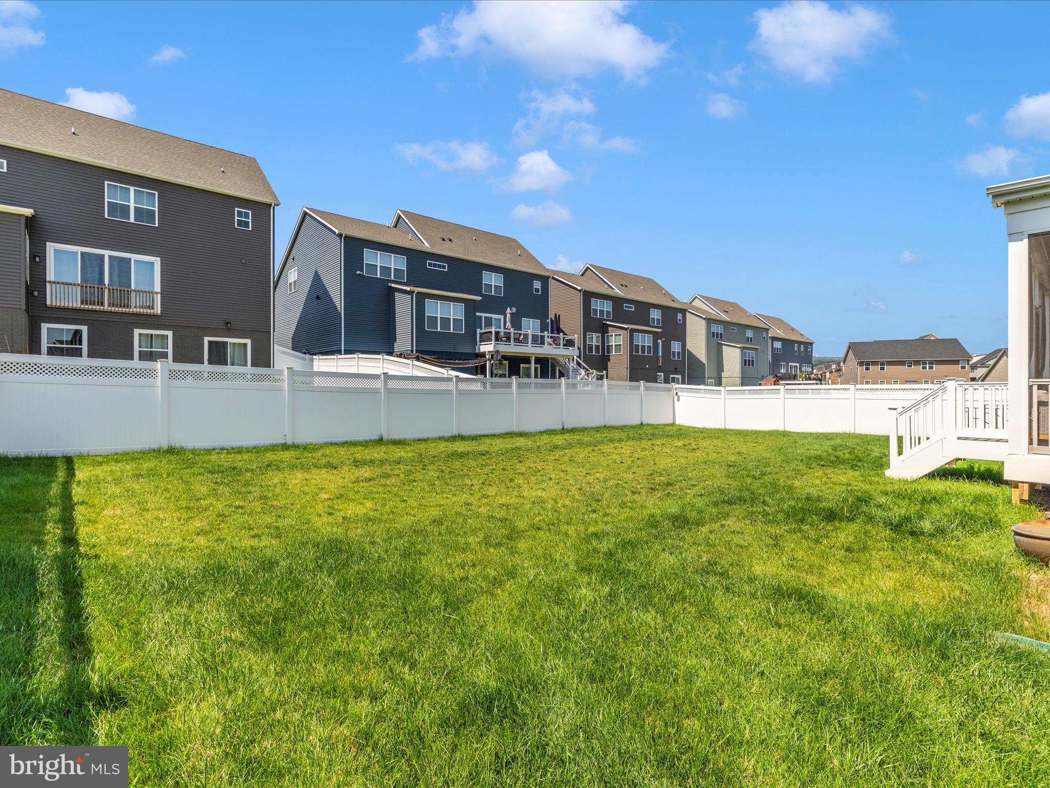 4712 Hazelnut Ct