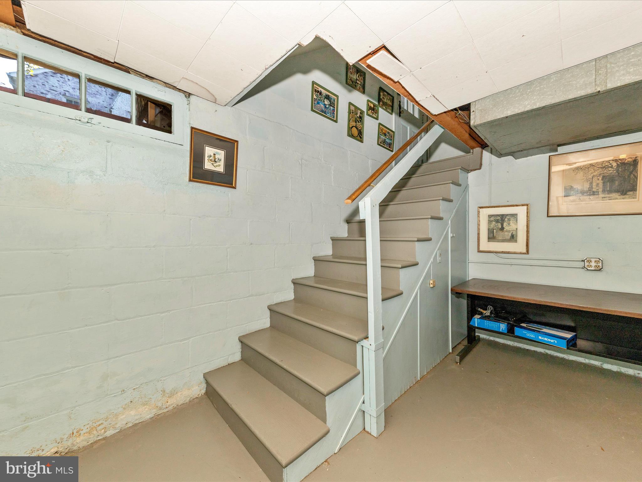 306 Grove Blvd