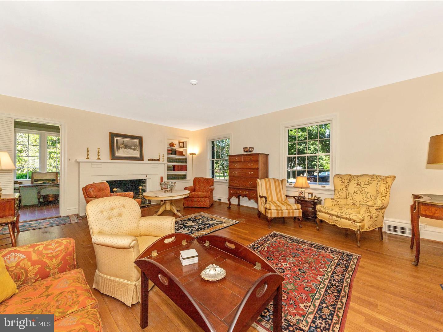 306 Grove Blvd