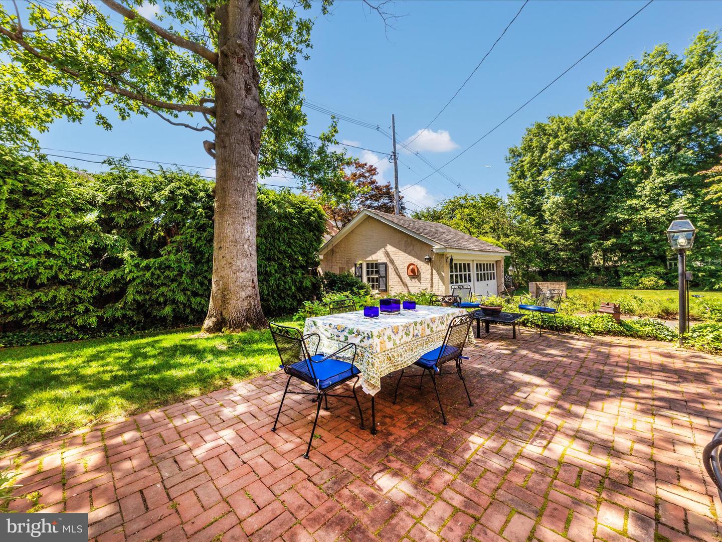 306 Grove Blvd
