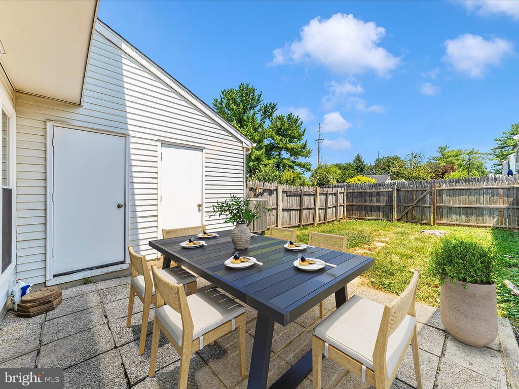 5778 Sunset View Ln