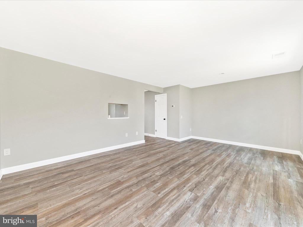 5778 Sunset View Ln