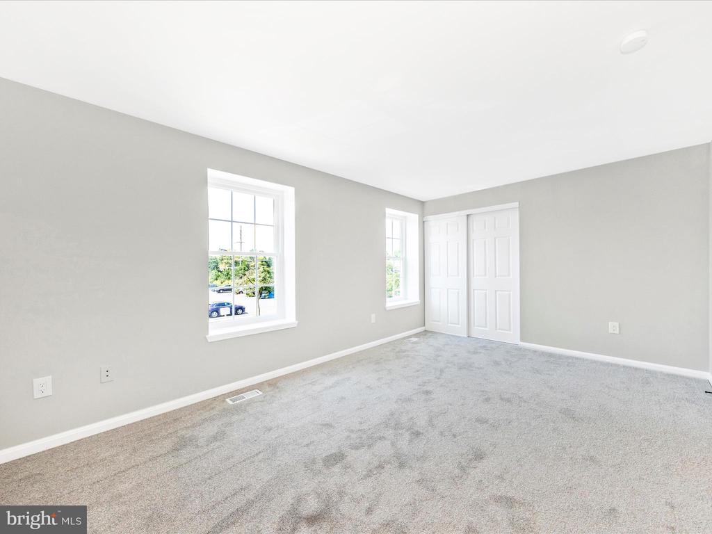 5778 Sunset View Ln