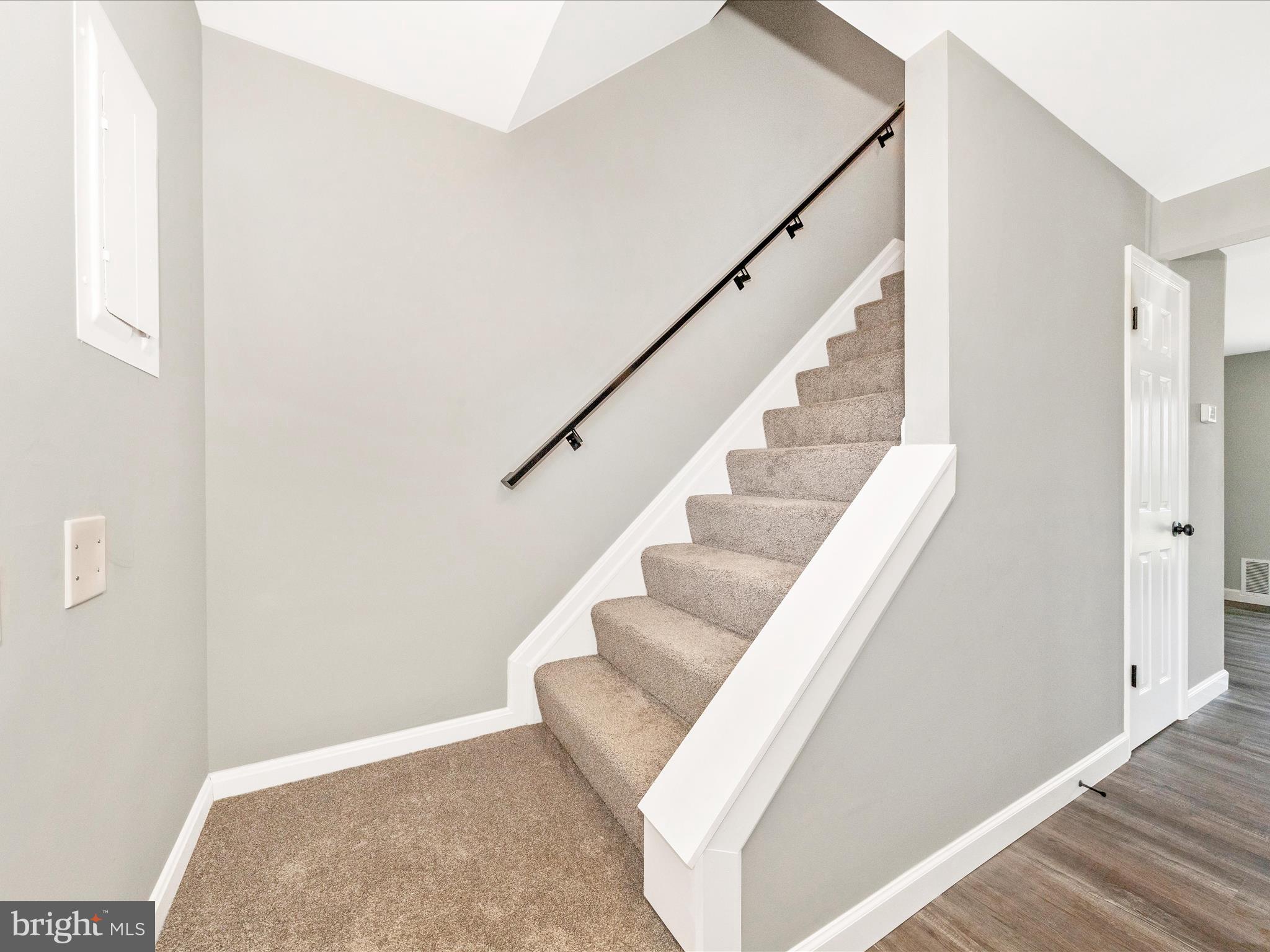 5778 Sunset View Ln