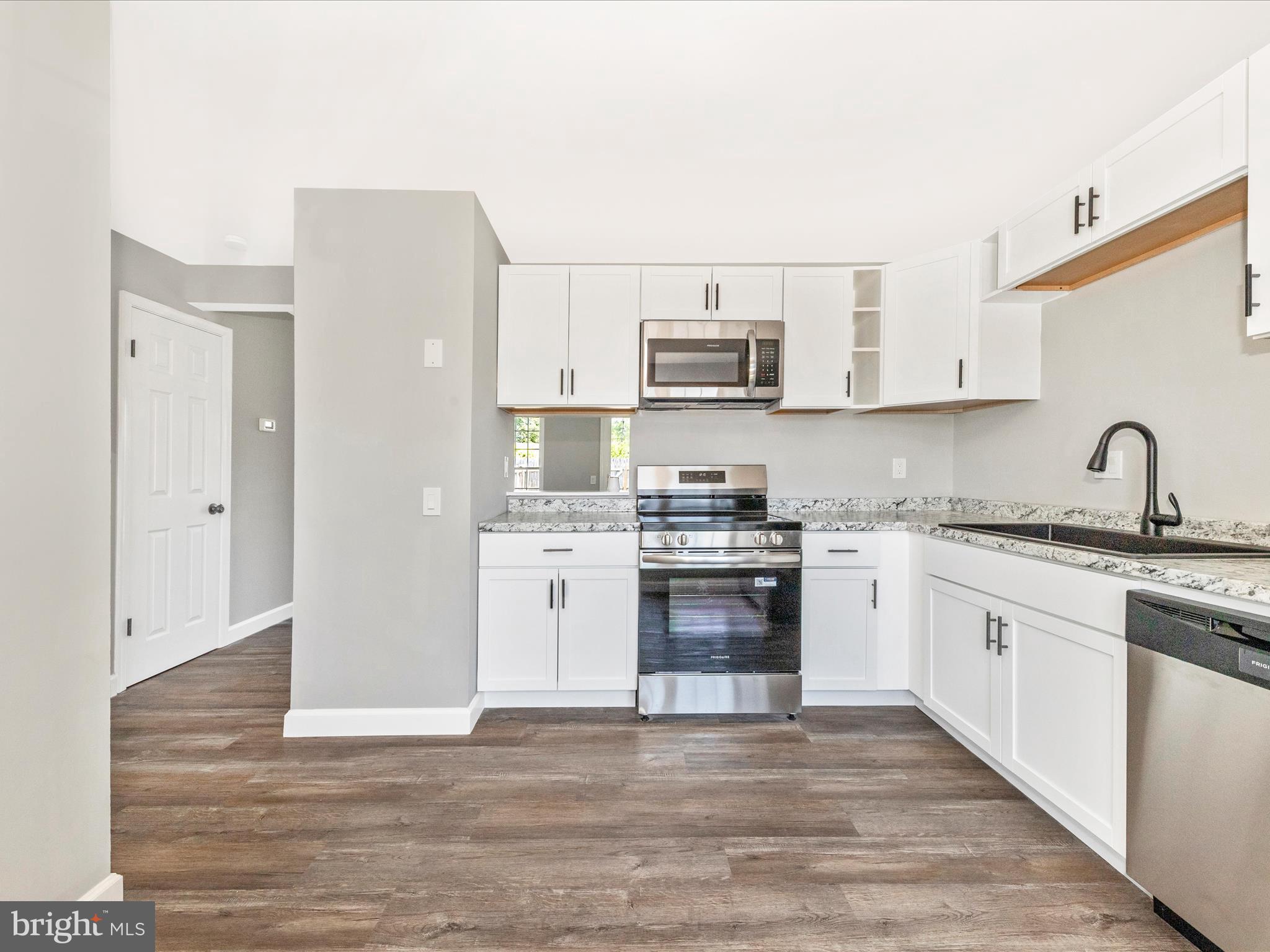 5778 Sunset View Ln