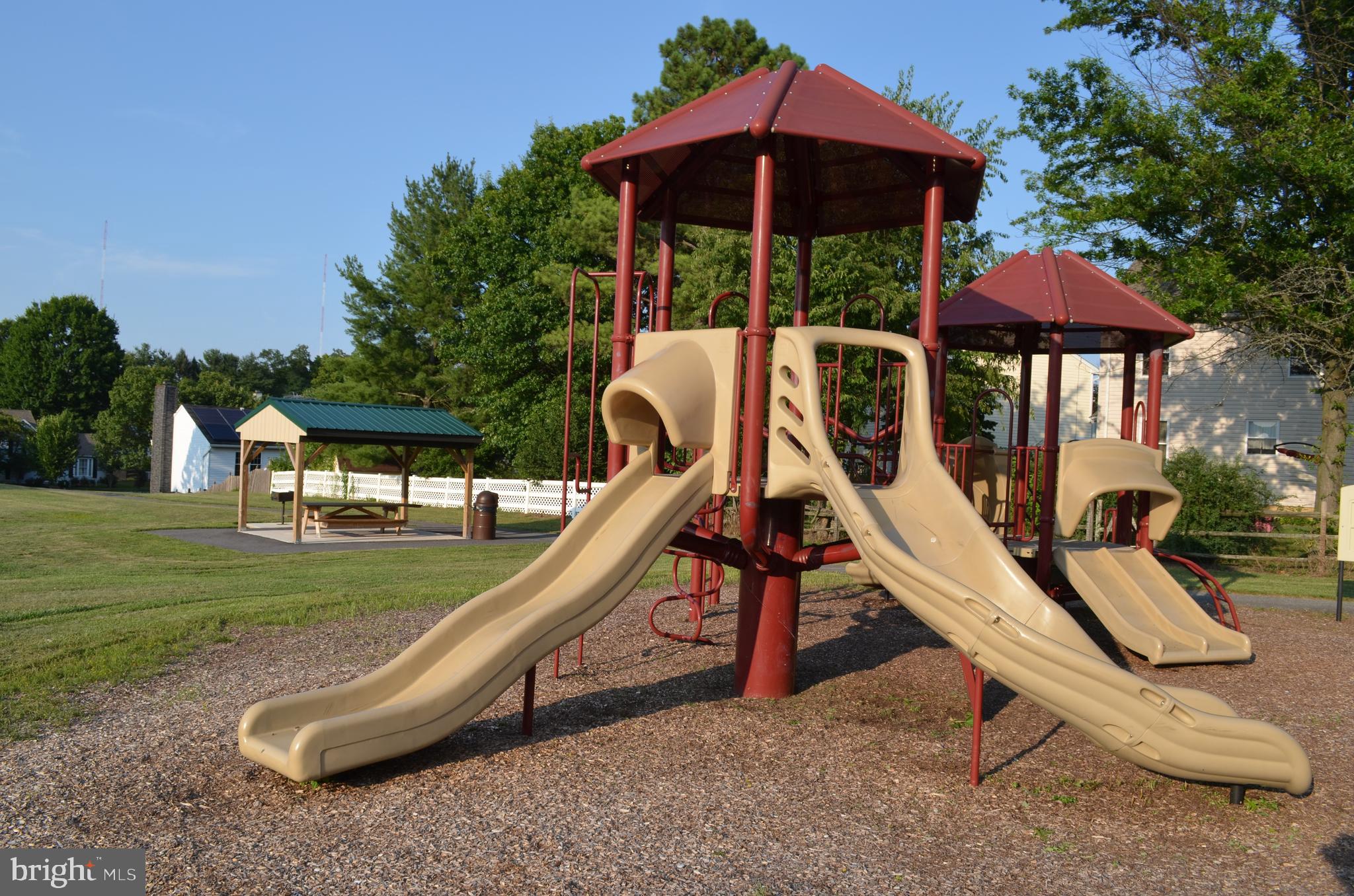 1405 Hunting Horn Ln