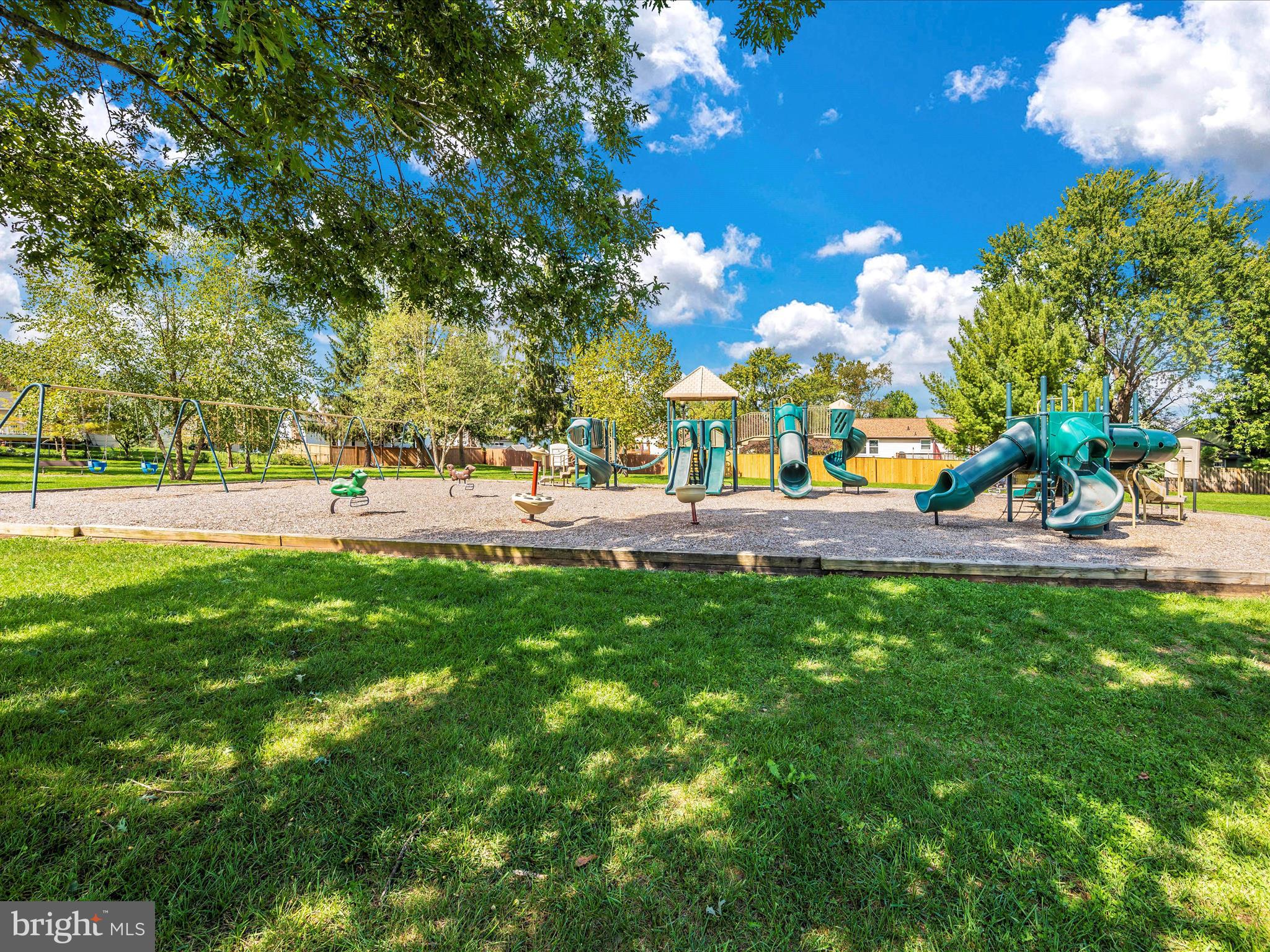 1405 Hunting Horn Ln