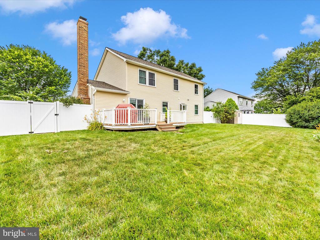 1405 Hunting Horn Ln