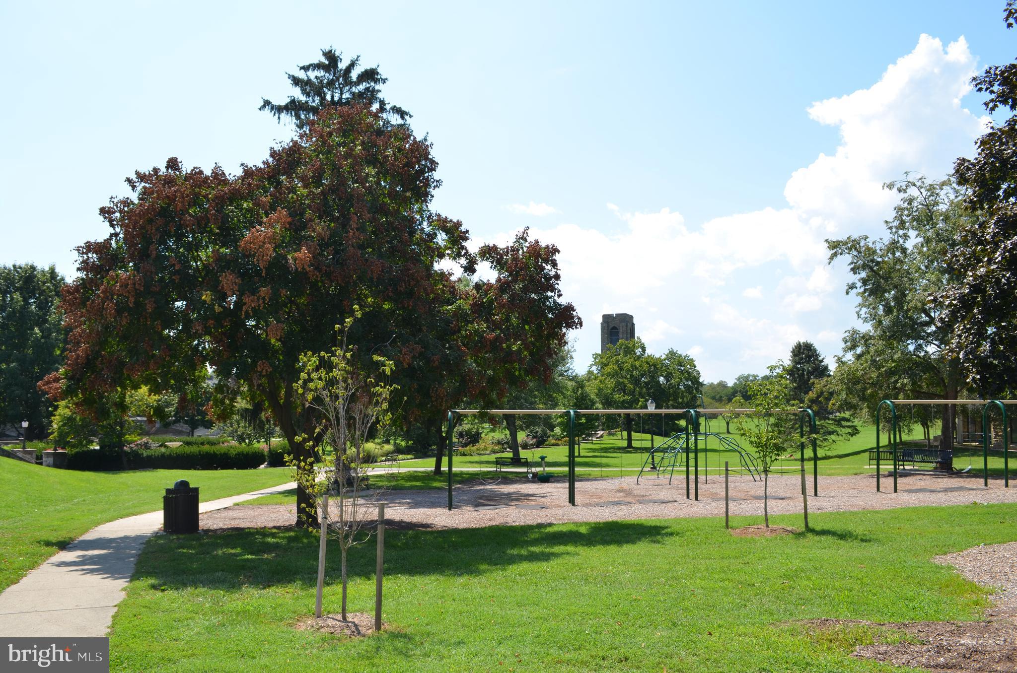 1405 Hunting Horn Ln