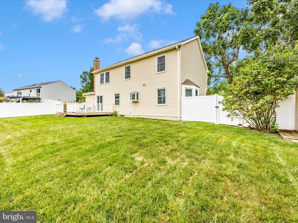 1405 Hunting Horn Ln