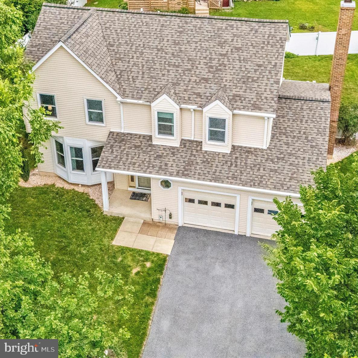 1405 Hunting Horn Ln