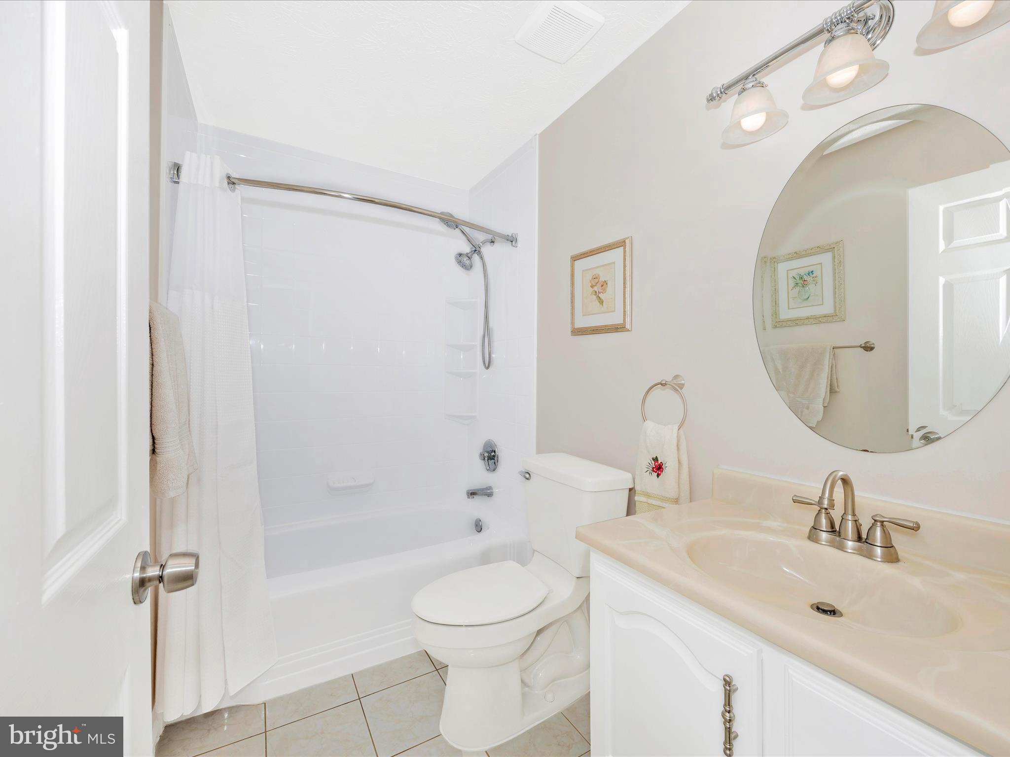 1405 Hunting Horn Ln