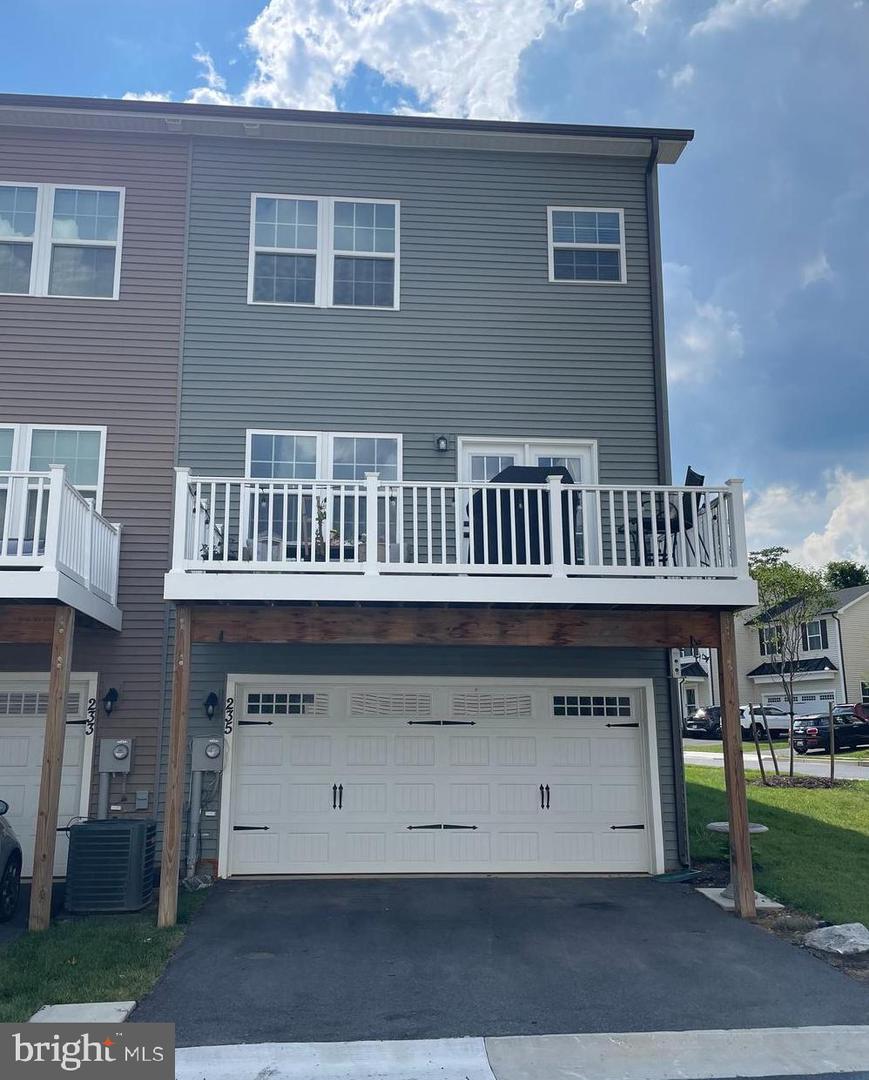 235 Edwin Rd