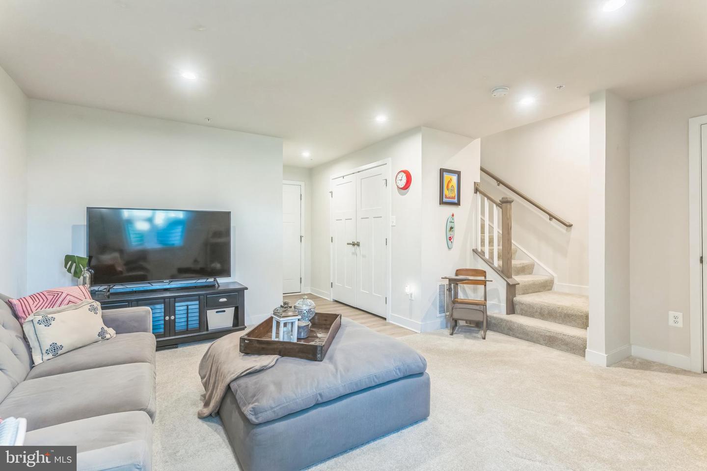 235 Edwin Rd