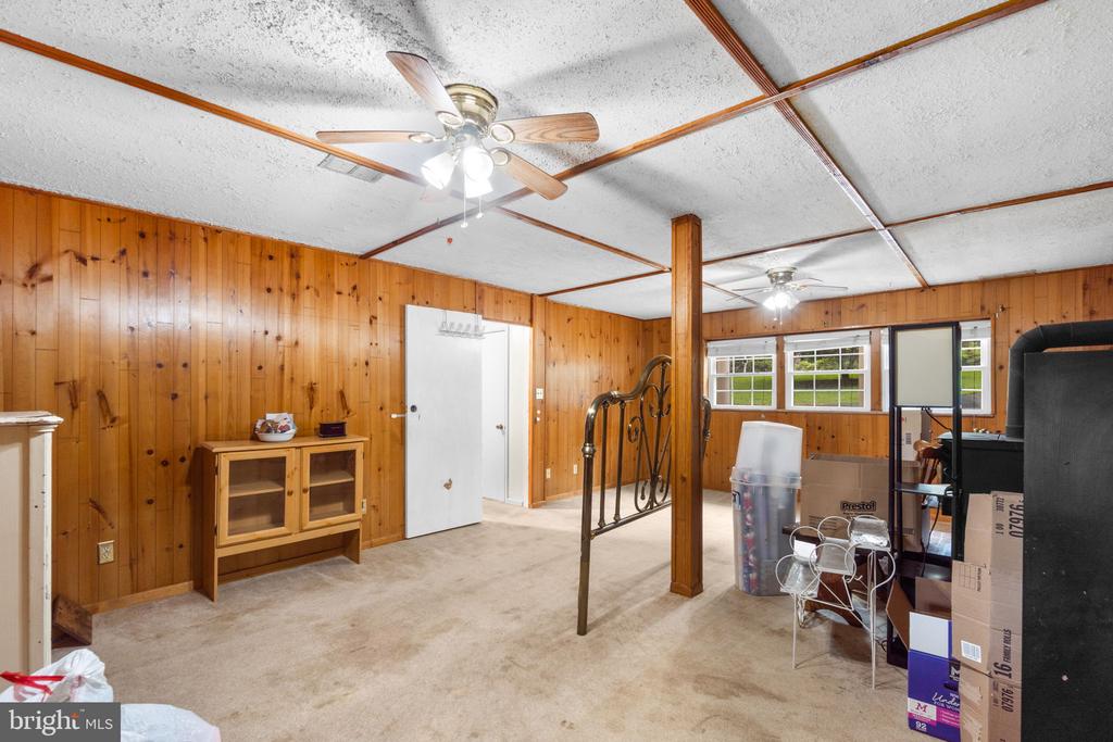 4308 WENDY COURT
