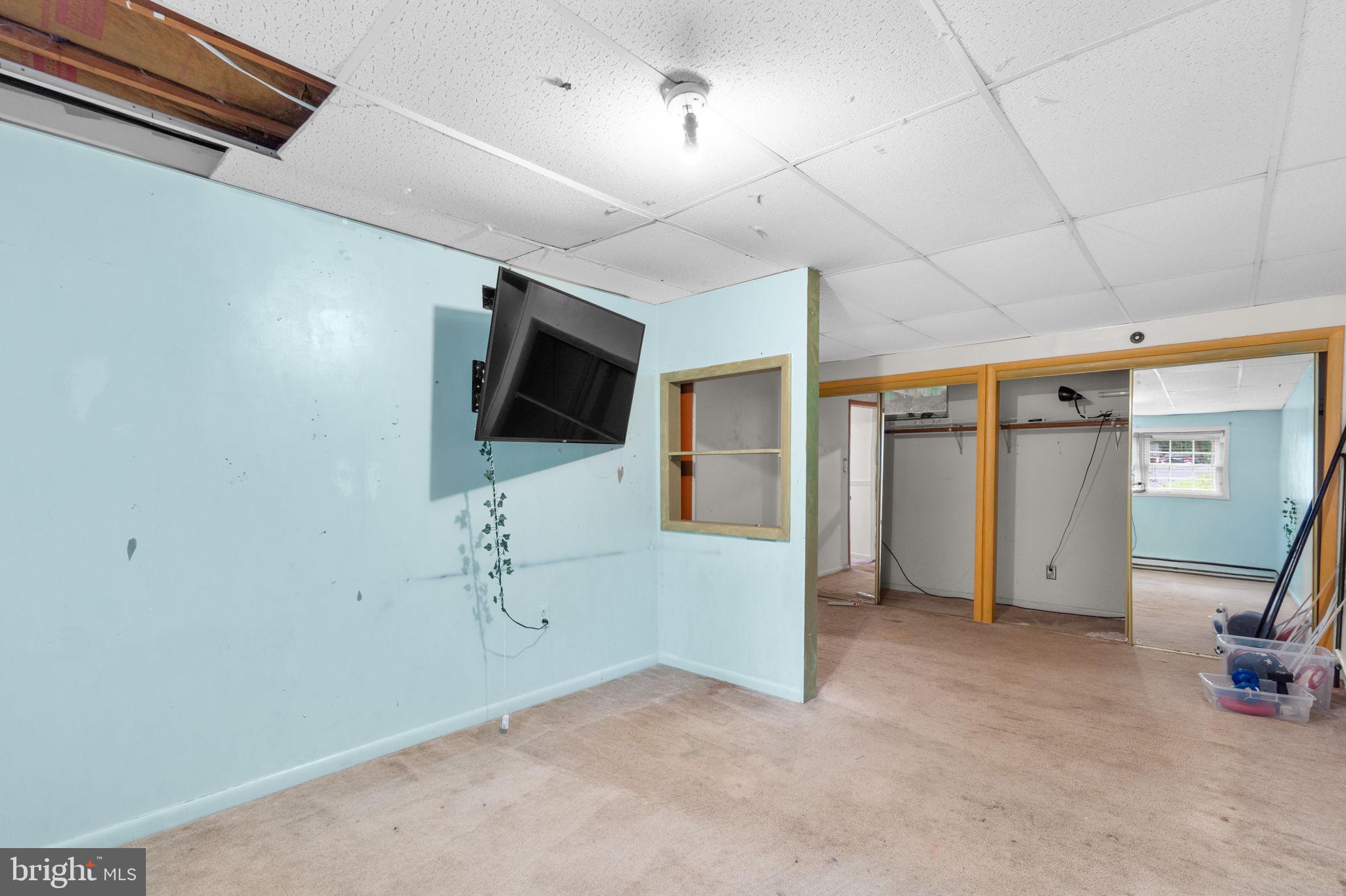 4308 WENDY COURT